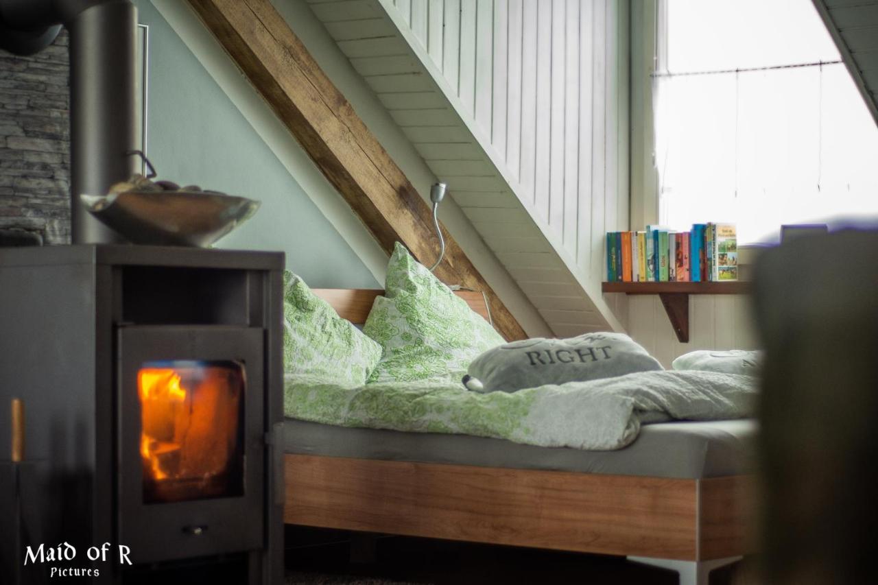 Hof Vierzehnender Im Hohen Venn - 70Qm Fachwerk-Studio - Grosses Wohn-Schlafzimmer Mit Dachterrasse Und Kaminofen - Separate Kueche - Perfekt Fuer Paare - Monschau - Eifel - Hunde Willkommen - Islandpferde Eksteriør billede
