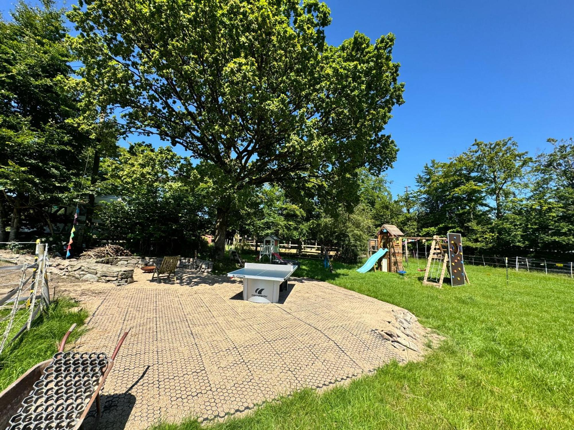 Hof Vierzehnender Im Hohen Venn - 70Qm Fachwerk-Studio - Grosses Wohn-Schlafzimmer Mit Dachterrasse Und Kaminofen - Separate Kueche - Perfekt Fuer Paare - Monschau - Eifel - Hunde Willkommen - Islandpferde Eksteriør billede
